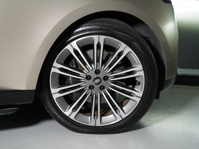2024 LAND Rover RANGE ROVER photo 8