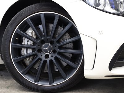 صورة 9 لـ 2018 Mercedes-BENZ C-CLASS AMG
