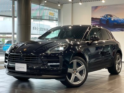 PORSCHE MACAN - 2
