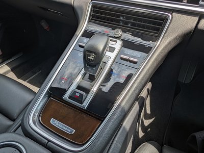 2017 Porsche PANAMERA 缩略图 16
