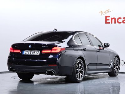 BMW 5 SERIES - 4