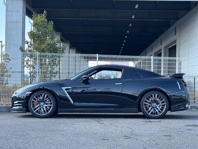 NISSAN GT-R - 6
