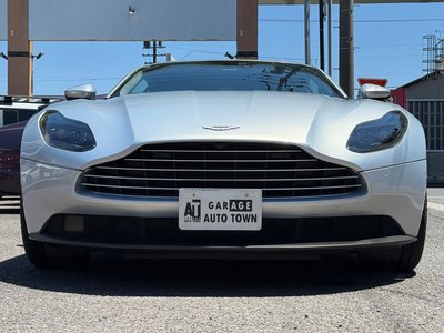 ASTON MARTIN DB11 - 2