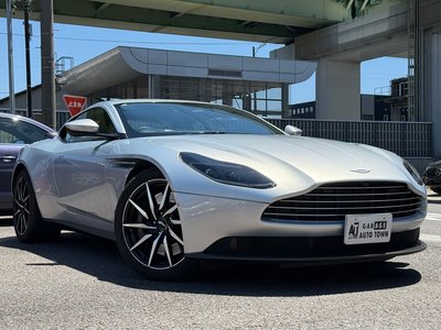 ASTON MARTIN DB11 - 3