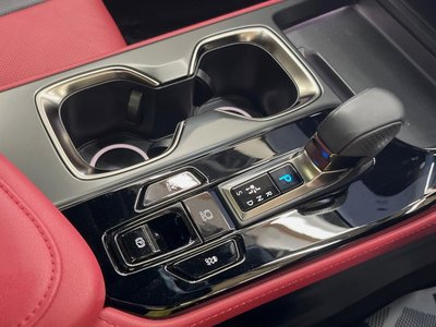 2023 Lexus NX — миниатюра 38