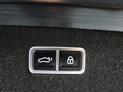 2022 Genesis G90 (RS4) — миниатюра 18