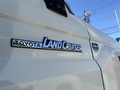 TOYOTA LAND CRUISER 70 PICKUP - 2