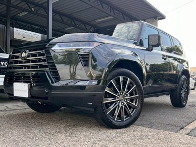 2025 Lexus GX photo 7