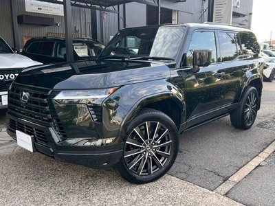 2025 Lexus GX photo 2
