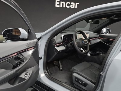 2026 BMW 5 SERIES 缩略图 13