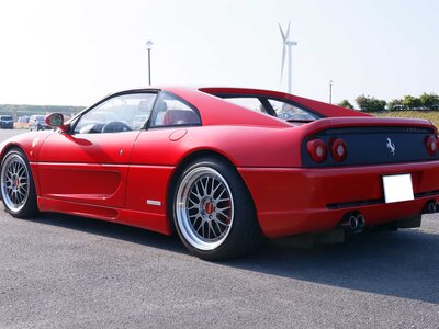 FERRARI F355 - 6