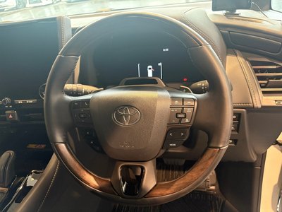 2024 Toyota ALPHARD — фото 4