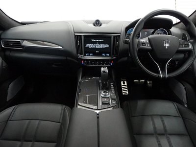 MASERATI LEVANTE - 10