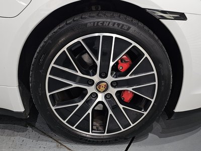 PORSCHE TAYCAN - 6