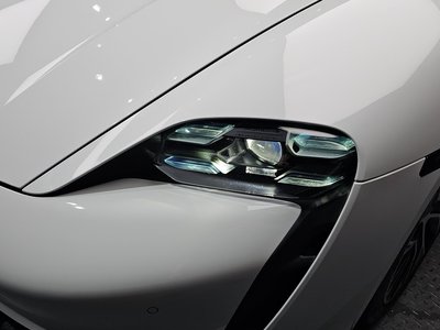 PORSCHE TAYCAN - 9
