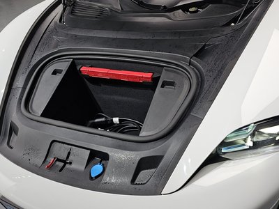 PORSCHE TAYCAN - 7