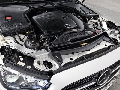 MERCEDES-BENZ E-CLASS - 7