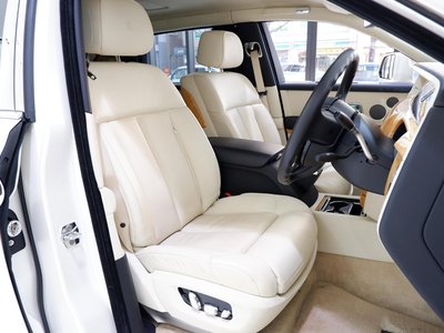 ROLLS-ROYCE PHANTOM - 10