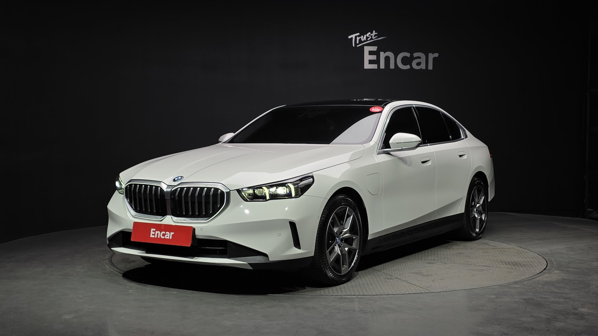 BMW 5 SERIES - View 1