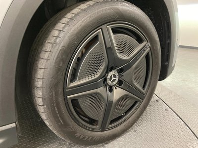 MERCEDES-BENZ EQE - 4