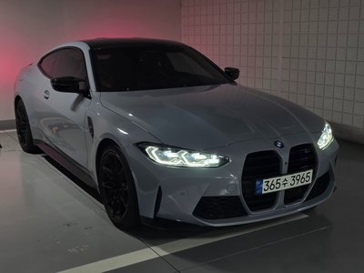 2021 BMW M4 照片 2