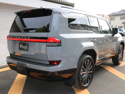 2025 Lexus GX photo 5