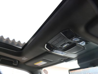 2025 Lexus GX — миниатюра 16