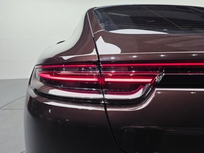 صورة 10 لـ 2018 Porsche PANAMERA