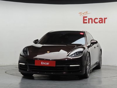 صورة 2 لـ 2018 Porsche PANAMERA