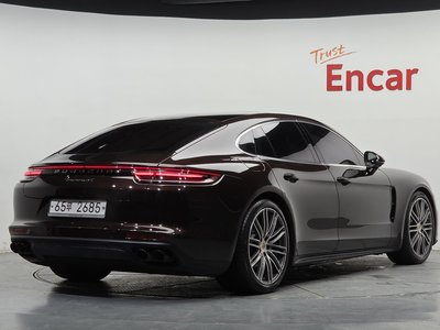 صورة 4 لـ 2018 Porsche PANAMERA
