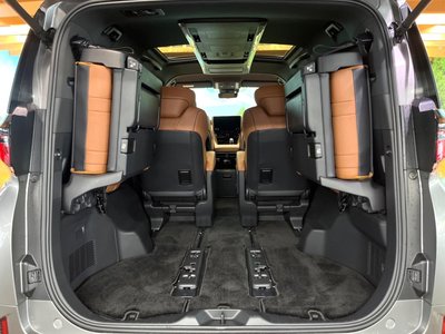 صورة مصغرة 11 لـ 2025 Toyota VELLFIRE