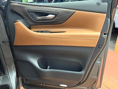 صورة مصغرة 33 لـ 2025 Toyota VELLFIRE