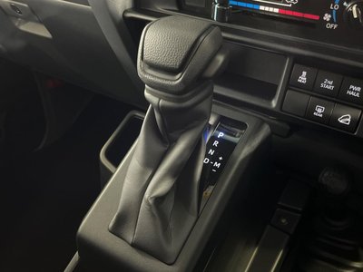 صورة مصغرة 42 لـ 2025 Toyota LAND CRUISER 70