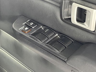 صورة مصغرة 30 لـ 2025 Toyota LAND CRUISER 70