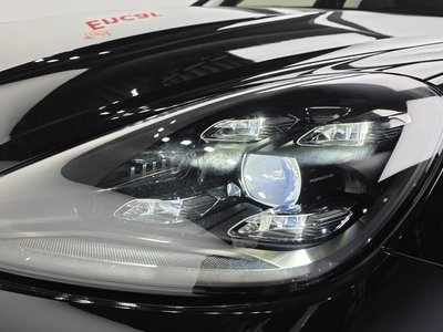 PORSCHE CAYENNE - 9