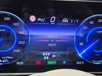 صورة 6 لـ 2023 Mercedes-BENZ EQS