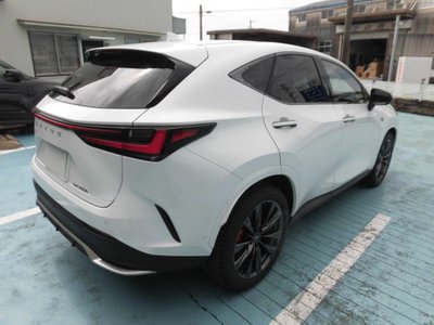 2025 Lexus NX — фото 6