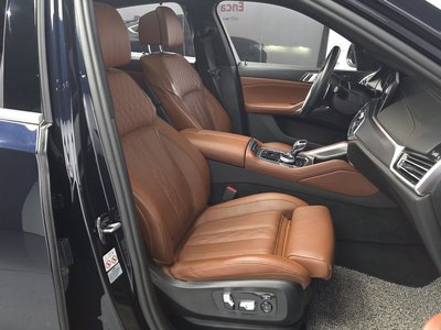 2022 BMW X6 — миниатюра 12