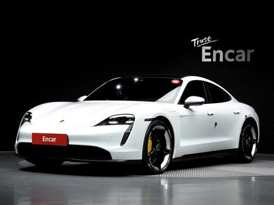 PORSCHE TAYCAN - 1