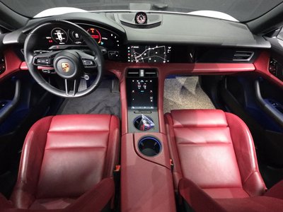 PORSCHE TAYCAN - 5