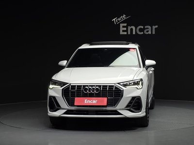 AUDI Q3 - 2