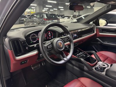 2023 Porsche CAYENNE thumbnail 11