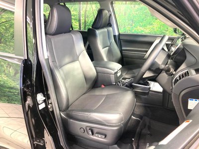 TOYOTA LAND CRUISER PRADO - 8