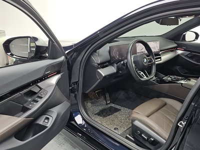 2024 BMW 5 SERIES — миниатюра 13