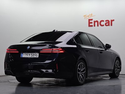 صورة 3 لـ 2024 BMW 5 SERIES