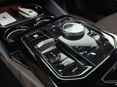 2024 BMW 5 SERIES — миниатюра 12