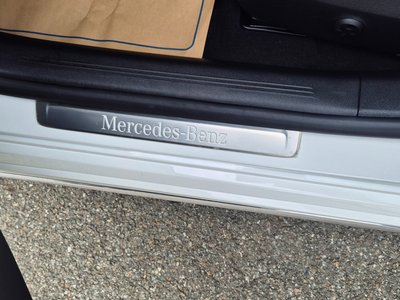 MERCEDES-BENZ E-CLASS - 9