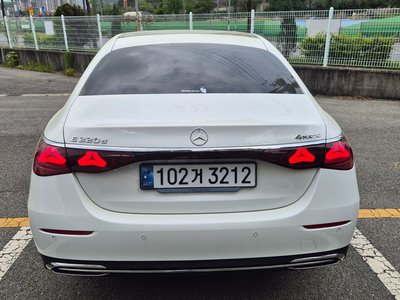 MERCEDES-BENZ E-CLASS - 3