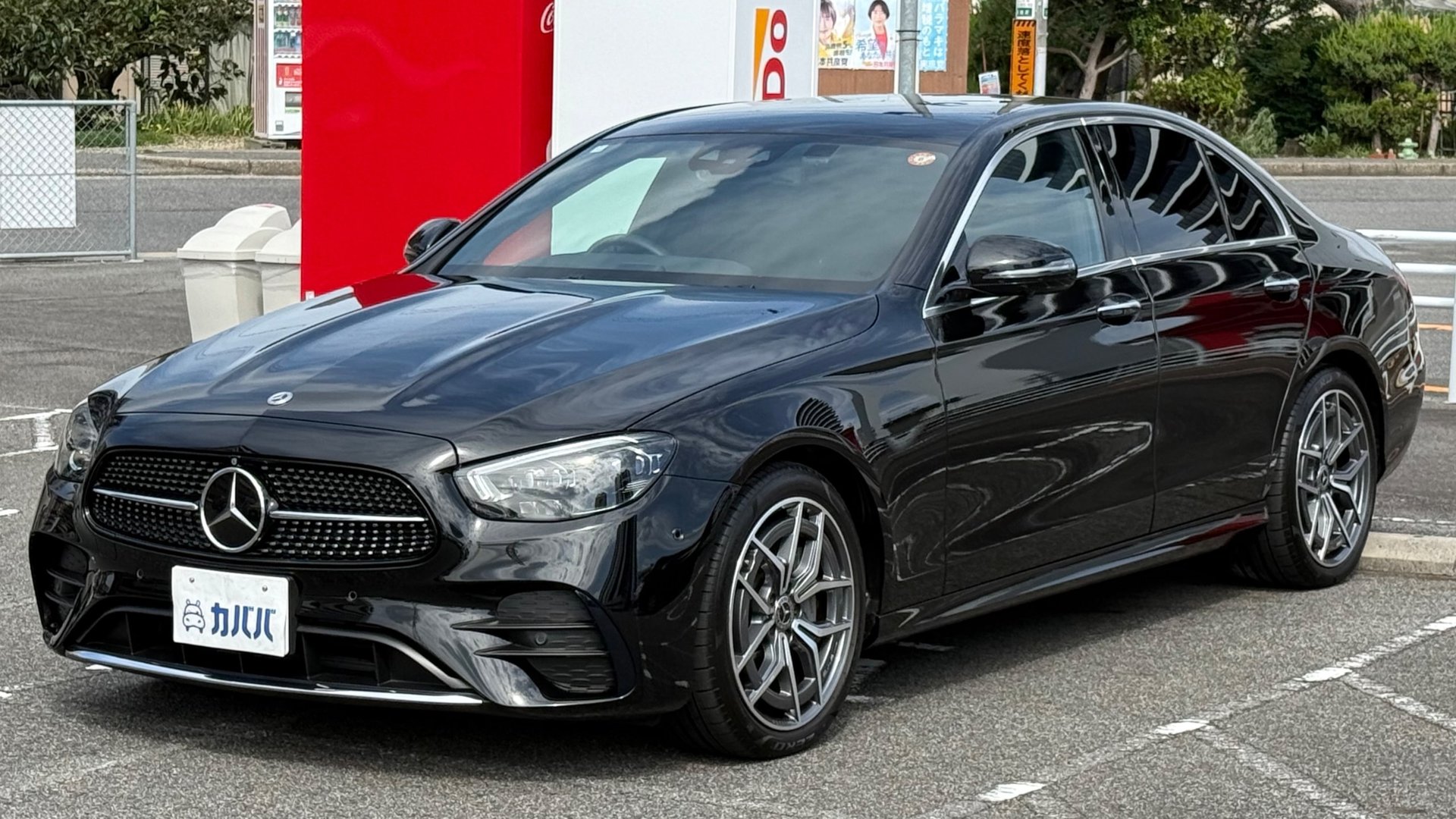 MERCEDES-BENZ E-CLASS E220D SPORT - View 1