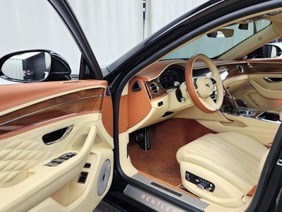 BENTLEY FLYING SPUR - 10